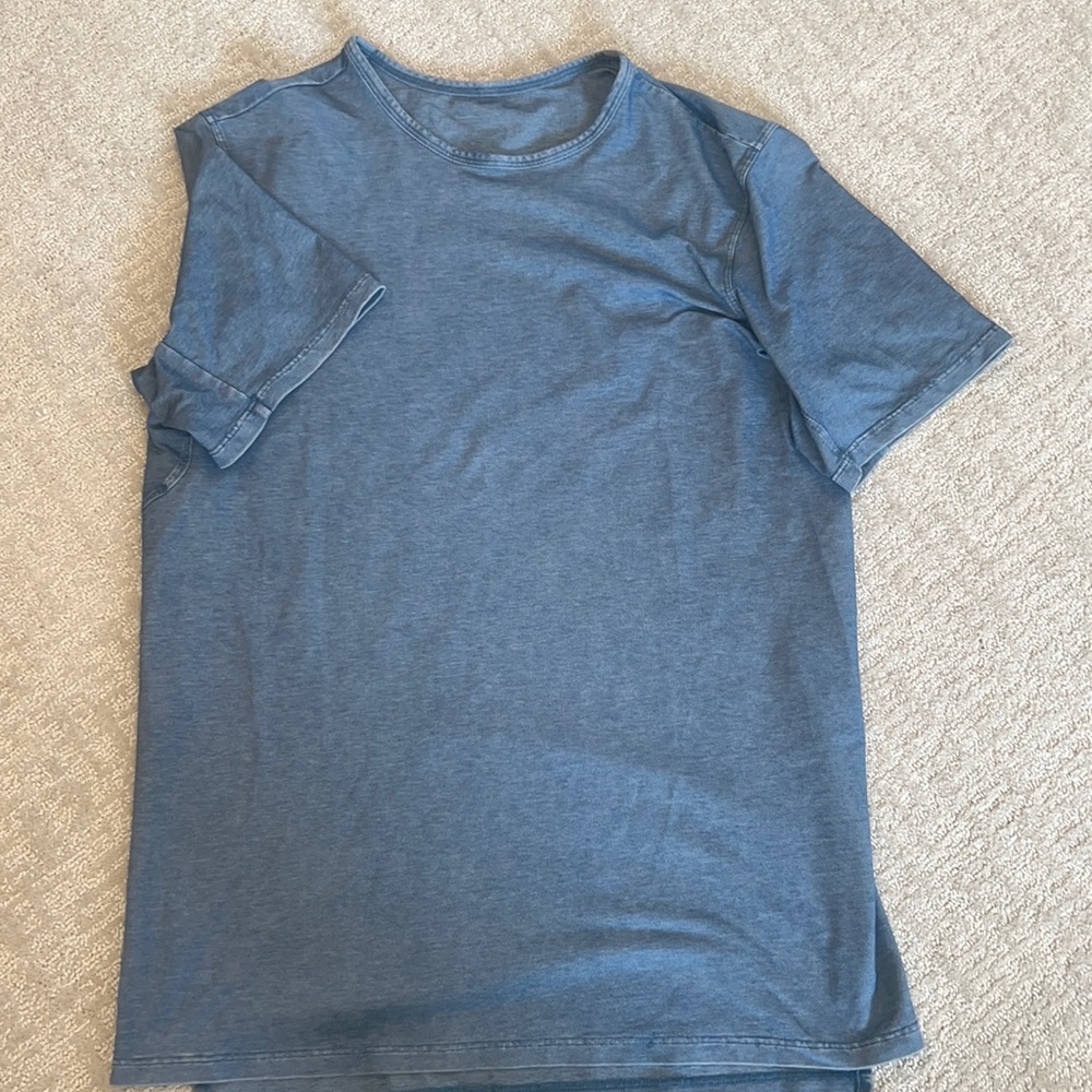 Mens luluLemon tshirt